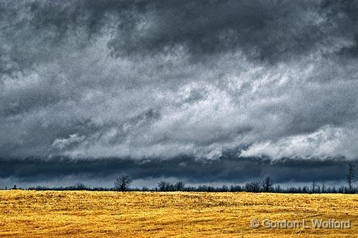 Threatening Sky_DSCF03410.jpg - Photographed near Smiths Falls, Ontario, Canada.